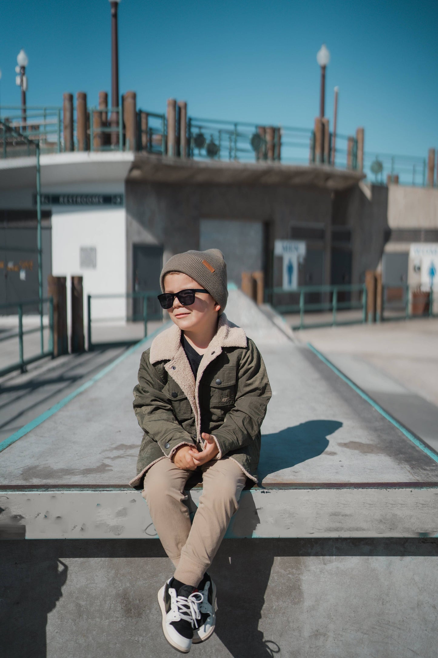 EZRA WATER RESISTANT JACKET - OLIVE